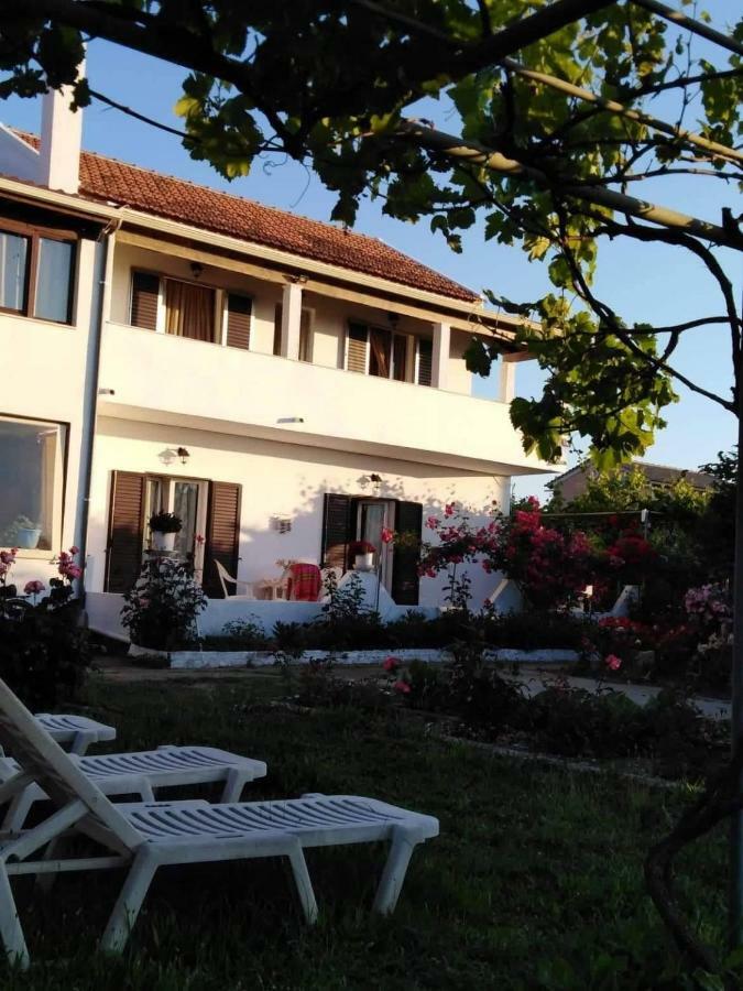 Eftichia Apartment Roda  Luaran gambar